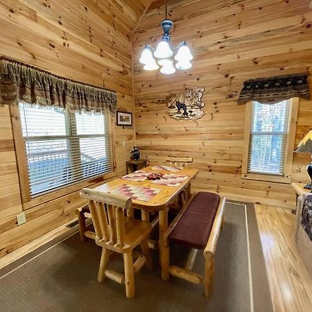 2 Bed Cabin Hot Tub Close To Helen #16 Luaran gambar