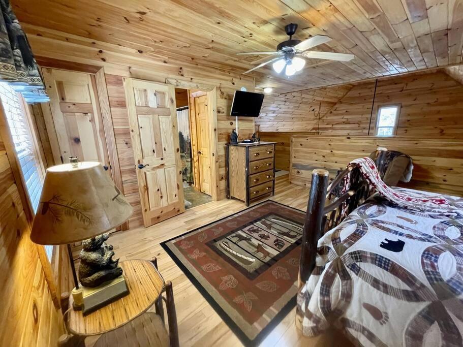 2 Bed Cabin Hot Tub Close To Helen #16 Luaran gambar